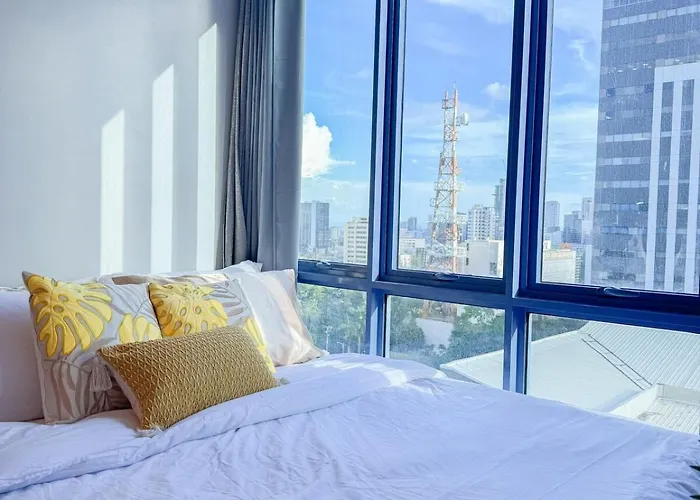 Apartment Estudio La Vida At 38 Park Avenue - 5 Minutes Walk To Ayala Bloc, With Infinity Pool, Fast Wi-fi, Gym, & Views Inside It Park Cebu