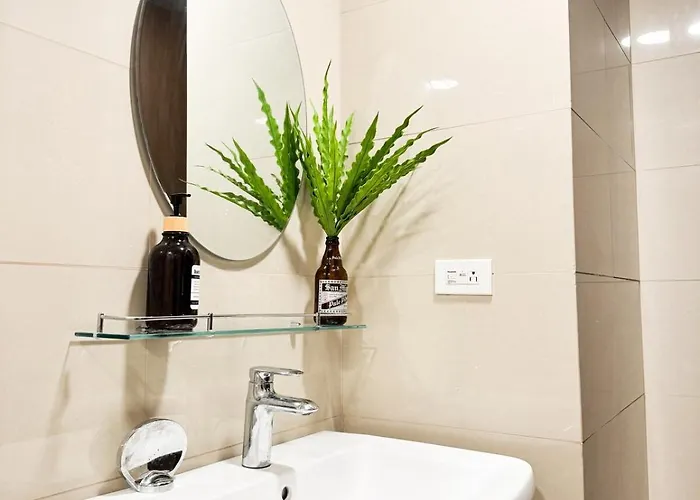Apartment Estudio La Vida At 38 Park Avenue - 5 Minutes Walk To Ayala Bloc, With Infinity Pool, Fast Wi-fi, Gym, & Views Inside It Park *